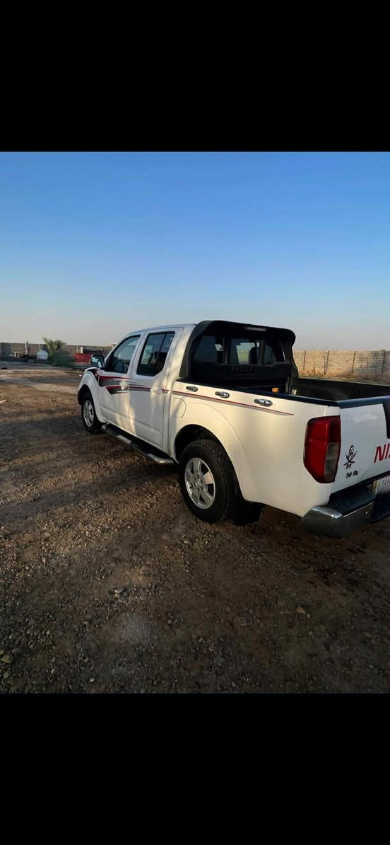 سلام عليكم نيفاره موديل ٢٠١٢سياره نضيفه كلش كعدته حلوه محرك مفتوح تخم تاير جديد جواه سياره شخط ما بيه نصبته صلوات ع النبي رقمه بغداد انكليزي بيه صبغ فقط بالذيل الخلفي يم البك لايت والباقي كفاله تبريد شغال كهربائيات شغاله مكان السياره بغداد الشعله سعره ١١٥ وبيه مجال يرهم مراوس حسب القناعه 

‭٠٧٧٣ ٦٧٧ ٤٧٣٧‬
