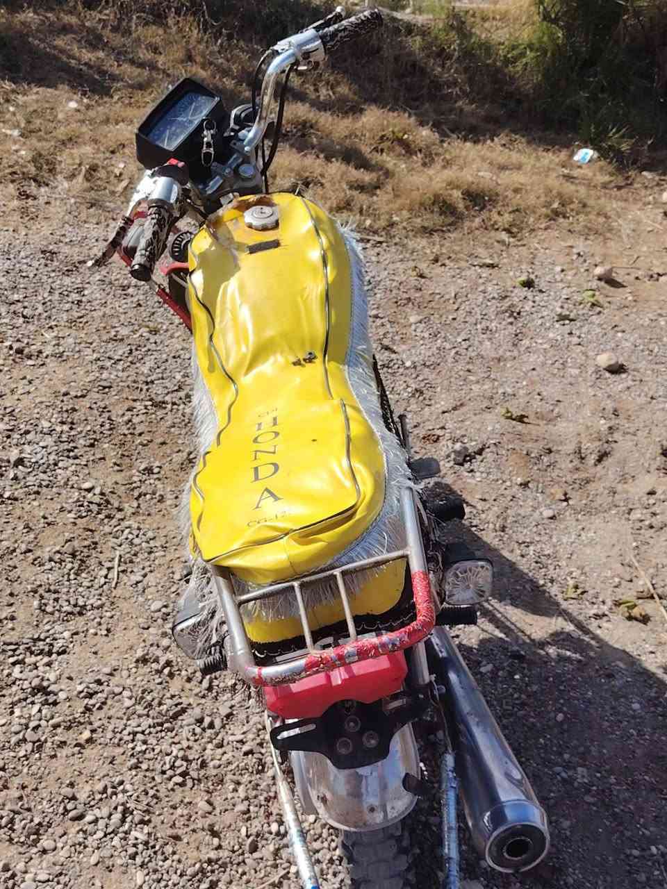 سلام عليكم دراجة للبيع...موديل 2017 كهربائيات كاملة باتري جديد نكرة سلف سعر 350بي مجال شراي اتصل +مكلف بلنشر 👉رقم صاحب دراجة ‏‪***********‬‏
