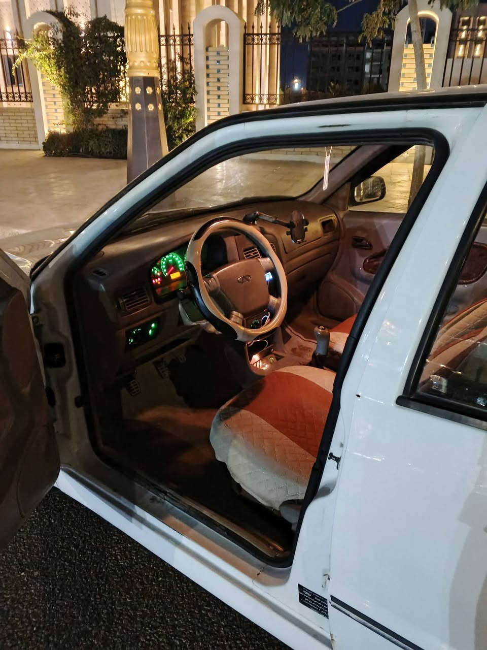 شيري كوين 2009 بلاديه سعر 32 ورقه 
عنوان كربلاء ***********
