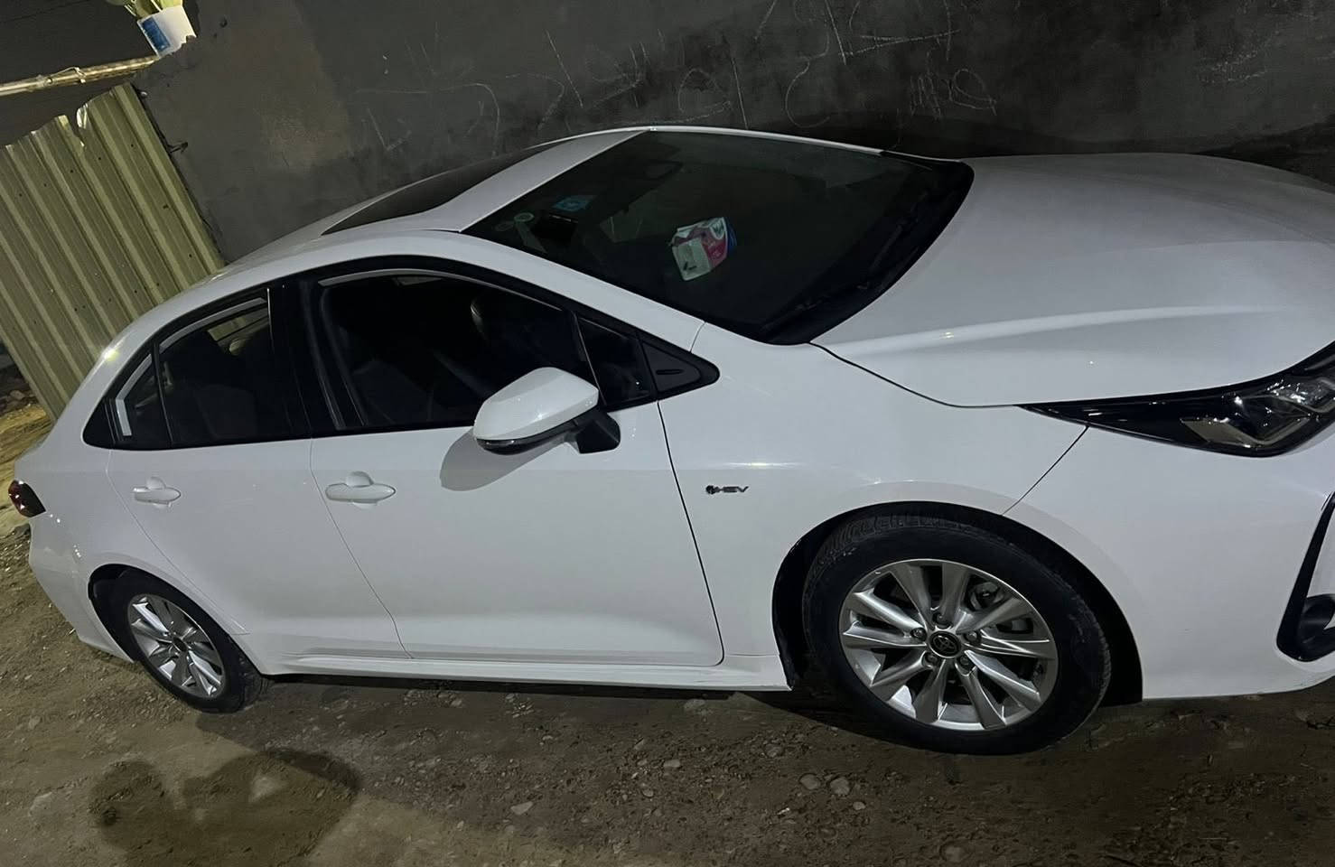 السلام عليكم
للبيع تويوتا كورلا هايبرد موديل 2024

فول مواصفات HEV الشكل الخليجي  رقم بغداد تحويل مباشر  ماشيه 54 الف.   
 
مكفوله من الصبغ بيه رصعه بالجاملغ وشويه شخط صغير على كد اصبع  
                                                                                     
السعر 142  

للاتصال ***********

مكان السياره بغداد / الزعفرانيه
