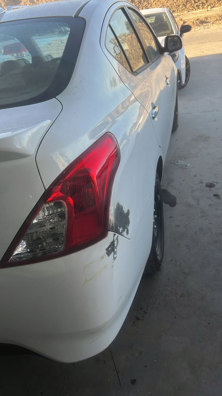 السلام عليكم صني هندي بليته زرگه أم الضمان ماشيه 19 الف رقم بغداد بأسمي بيها طخه بالچاملغ الخلفي ومعمر تعمير درجه اولى مكاني بغداد السعر 125 رقم الهاتف ***********
