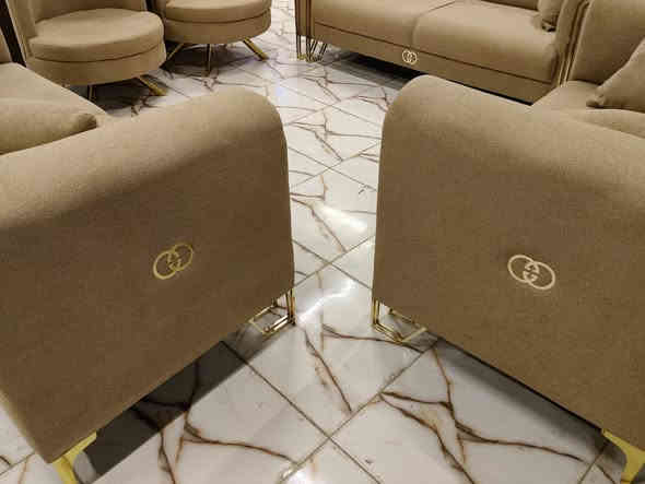 تخم مودرن عراقي شغل ممتاز جميع اجزاء هيكل التخم بلوك قماش تركي مخمل تركي ارجل ستل ستيل اسفنج اكسترا مع طبقه طبيه بولستر متوفر الآن في معرض الشركه الكائن طريق رفاعي نصر مجاور جامعة اوما الاهليه للاستفسار اكثر يرجى الاتصال على الارقام التاليه
***********
***********
*********** واتس فايبر تلگرام 
البيع بطريقة النقد والاقساط 
الشد والنقل داخل محافظة ذي قار مجانا
