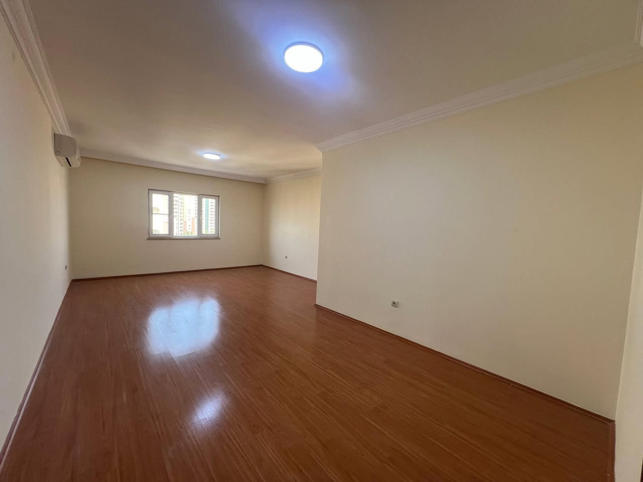 ‏‎شقة للبيع  في افروستي   -دهوك 
‏‎عمارة:B4
‏‎‏‎المساحة 168
‏‎غورقة :3+1
‏‎واجهة. شيمال -شرق
‏‎‏‎اذا كنت ترغب في شراء شقة او بيعه يمكنكم التواصل معنا
‏Tell-0750 147 2738
‏Whatsappe-Viber
