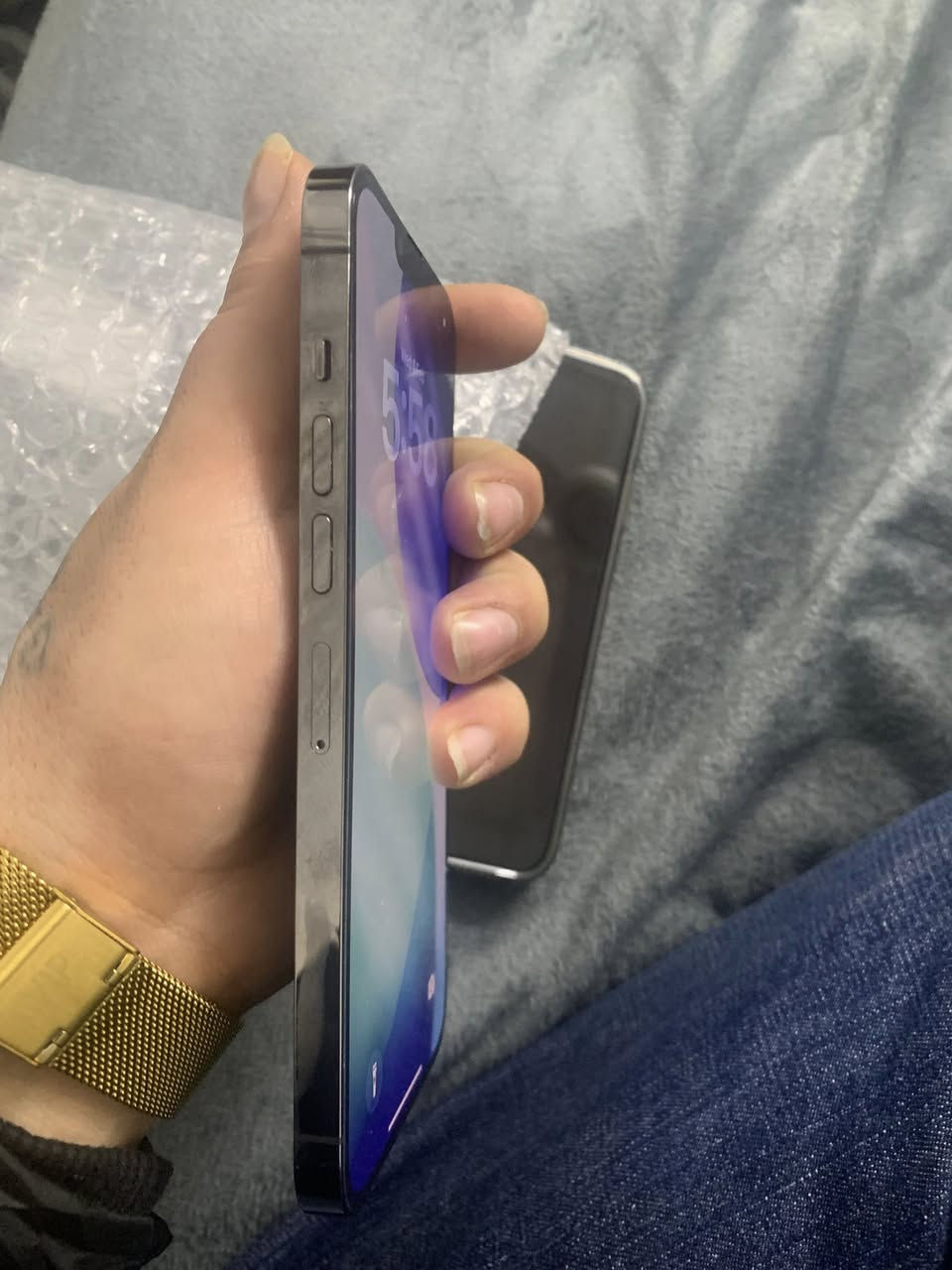 بەلاااااش
١٣ پرۆماکس ١٢٨ گیگا
پاتری٨٦
هیجی نەگۆراوە 
بەس فەیس ئایدی ئیشناکا
بەزەمانی١٥ رۆژ
نرخ٣١٥$قفل
***********
