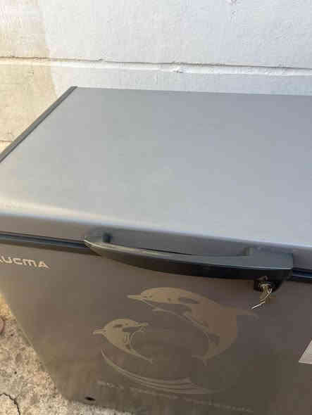 سلام عليكم مجمده للبيع جديده ابعنه الكلمه ماطوره جديد مال شركه تجميد فول سبب البيع اشتريت وحده اكبر منه يعني مابه كل مشكله السعر 200 وبيه مجال خابرني او تدلل *********** 
بغداد البياع غير متواجد عل مازنجر
