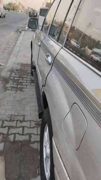 سلام عليكم أعيد النشر بسبب الوعود الكاذبه للبيع وامراوس         لاندكروز مونيكا مديل 2003فول مواصفات باسمي تحويل ثاني يوم صارلي شهرين من استلمت ارقام وسنويه و باي مكان تداور مشروع وطني سياره 3 قطع تبريد تدفه سياره كلش حلوه الله شاهد وعليها نصبه كلش حلوه وعليها مكينه وكير كلش حلوات قبل شهرين جنت بلسعوديه بيها رحت اندعيتلكم ورجعت الله شاهد السياره عليها شلعه تأكل التبليط اكل 
السعر 145 وبيها مجال 
للاستفسار ***********
