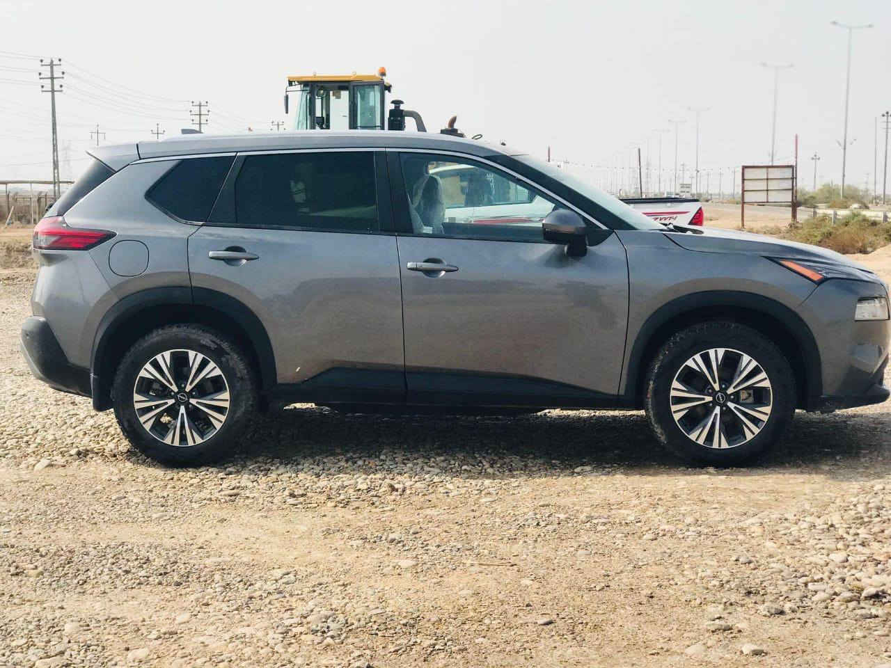 نيسان روج 2023 شويه متعوره بل جاملغ الكدام اليسره الباقي كفاله سعر 170$ وبيه مجال الرقم ***********
