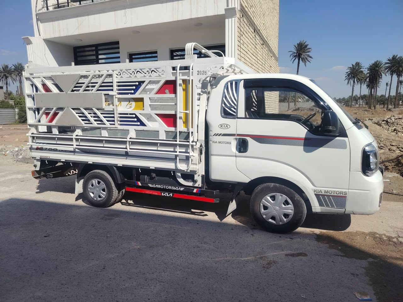 سلام عليكم كيا حمل موديل 2021سنويه بسمي بيه ظربه بربع خفيفه كير مكينه تخم تأير كله جديد هزه جديده كامله مكمله مكان دوره لايت زنون اكرر سياره بسمي ***********ابيع وذا مراوس فونتيره جديده اراوس سعر 135
