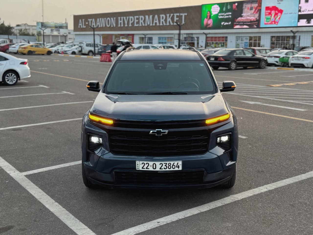 ترافرس 2024 الجديدة كليا ( لون مميز )
CHEVROLET TRAVERSE LT BLACK EDITION 2024

فئة البلاك اديشن تجي شباك ويل كتابات علامات وحتى علامة البصمه تجي كلها باللون الاسود 

دخول وترقيم جديد قبل كم يوم  ترقمت باسمي 
فول مواصفات للأخير عدا الفتحة 
ماشية 16 فقط بعدها ع مشي امريكا
دخول وترقيم جديد قبل كم يوم  ترقمت باسمي 
 
حادثها جدا بسيط وسطحي بدون دواخل وموضح بالصور جاملغ وشبرين بالبنيد فقط طختها بسيطة  شواصي لغود كلها مكفولة وعندي بيها سونار 

المواصفات : 
كشنات vip منفصل -  4 كاميرات (360) - رادارات 360امامي خلفي جانبي - كشنات جلد - تدفئة كشنات - تدفئة ستيرن  - صندوق كهرباء - تشغيل عن بعد - نقاط عمياء  - كشن كهرباء - حساسات  - تحديد مسار - اوتو ستوب - توقف ذاتي عند الاقتراب من السيارات من الامام والخلف والجوانب - نظام ترحيب عند الاقتراب - قفل تلقائي - اشاير بالمري - هيتر بالمري - سايد بريك بصمة - 3 وضعيات قيادة - مناخ منفصل - فول تحكمات ستيرن - اضاءة العالي اوتو - منظومة زنون بلادي
شاشة كبيرة بيها هواي خصائص وتحكم كامل بالسيارة من خلالها وتكدر تنزللها تطبيقات من المتجر مالتها 
٧ راكب - ٣ قطع تبريد وبقية مواصفات الفول ….

بمحرك 2500 تيربو جارج اقتصادي وسريع بوضعيات قياده
اجتي وياها بصمات عدد ( 2 )

‏‎السيارة جديدة بمعنى الكلمة وبالواقع بعد احلى ومصلحها تصليح درجة اولى ومابيها نقص برغي جاهزة للأخير واي گلوب مامشتغل بالدشبول وترايها مال زيرو وكل التفاصيل مذكورة بالكامل 

السعر :  (  339  ) وبيها مجال
مكاني بغداد  
اي استفسار هذا رقمي 
***********
