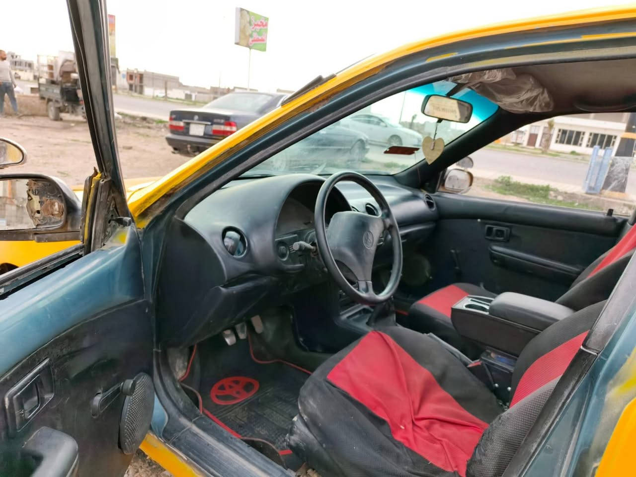 كورلا للبيع 1994 بلادي يسرا دفتر بنزين كير محرك صدر كهربايات بلكارتون شرط تايرات جديد حيل باتري بلكارتون تبريد ثلج وي اسويج 
سياره مانقصه لو ربع سعره ٢٨ 
مكاني محافضه جديد كركوك *********** كركوك, العراق
