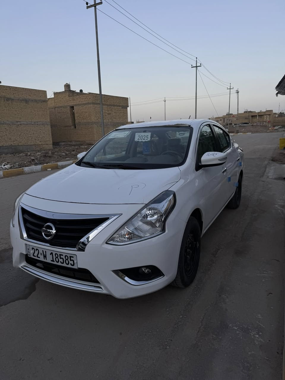 نيسان صني2025 خليجي ماشيه 4000 جديده بيه شويه صبغ يم قبق البانزين رقم أربيل دولي السعر 118 وبيه مجال فول مواصفات تبريد خلفي وامامي جام دكم التليفون  مكاني ناصريه مركز ***********
