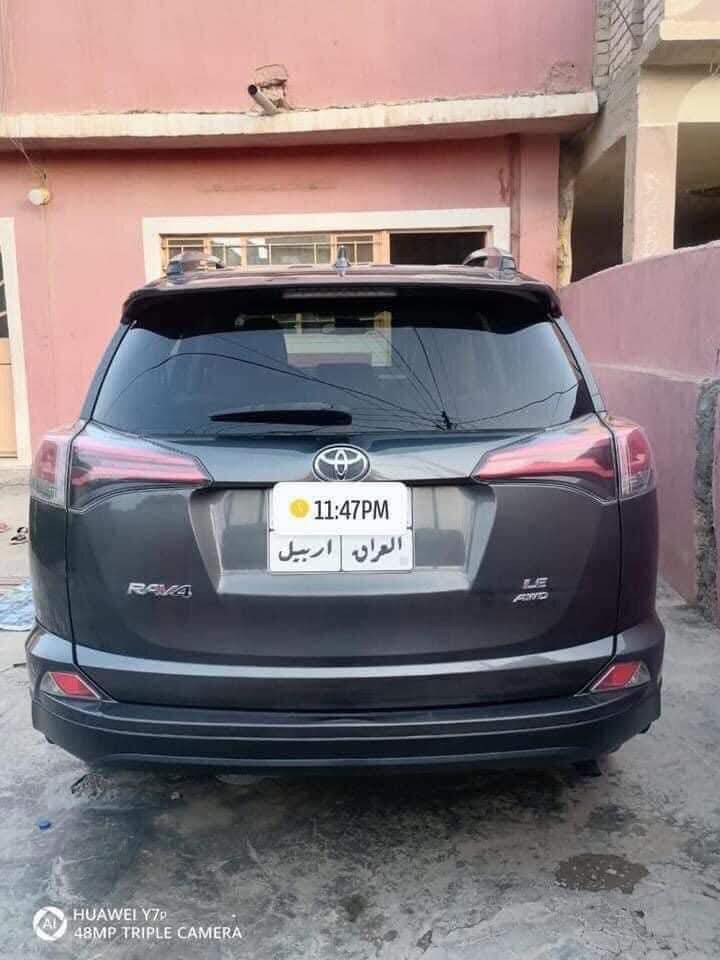 راف فور 2018
وارد كندًا 
السياره جديده  
وضع الشركة 
مدوشمة ارضية وكشنات   
دفع رباعي AWD 
رادار
كشنات تدفة و تبريد 
تحكم ستيرن
تثبيت سرعه
سياقة ذاتية  
سياره (مكفوله)
ماعدة جاملغ امامي  
وبيها بارد يم قبق البانزين
بدون دواخل 
ماشيه
63 الف ميل
سياره خير من الله
رقم اربيل بسمي 
***********
السعر 185 وبيها مجال
