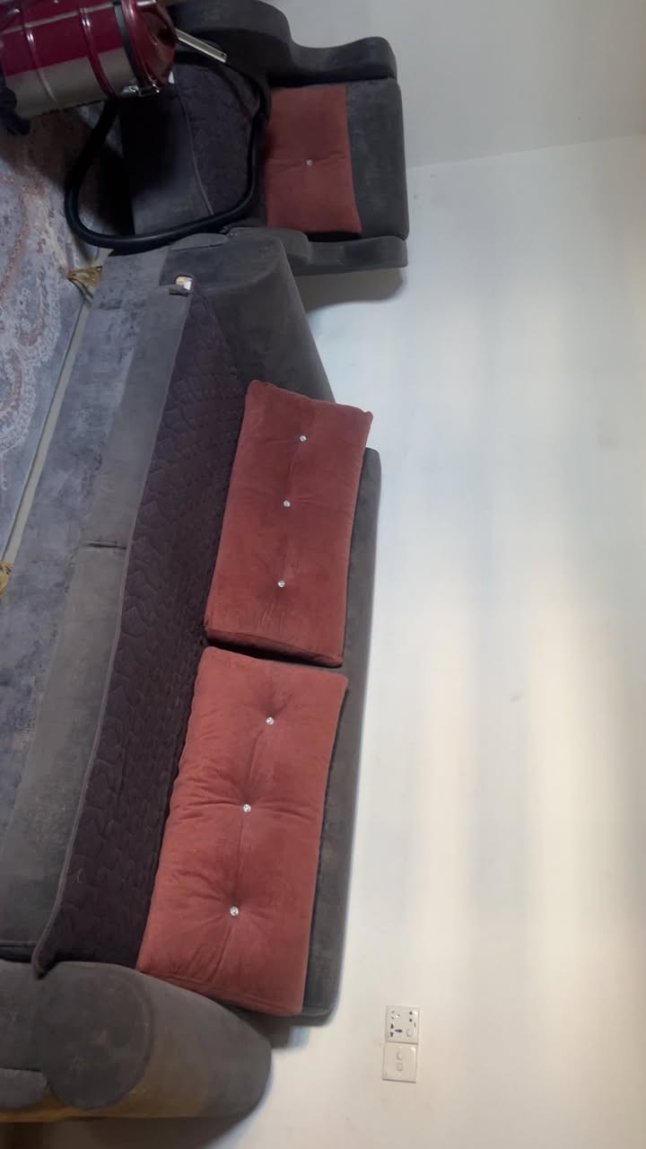 450الف بي مجال تخم بي سرير بي مخزن


**إذا كنت صاحب هذا الإعلان وتريد حذفه لأي سبب، رجاءا أرسل رسالة إلى الدعم الفني**