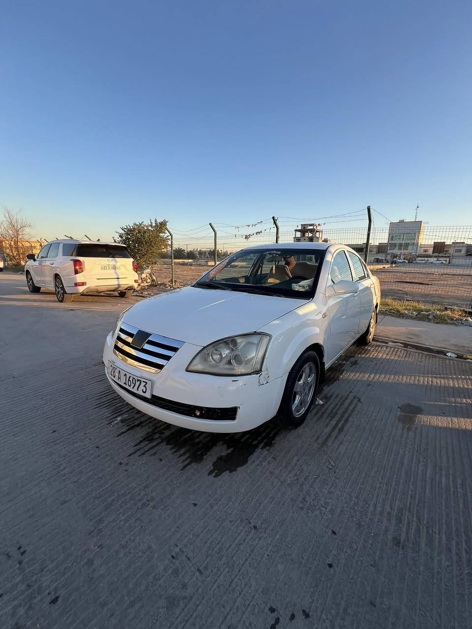 سلام عليكم
شيري A5 2013
محور كير ومحرك كرونه مكفولات
تخم تايرات حداديه زينه
شاشه وكامره خلفيه
ادامه جديده قبل يومين
رقمها نجف انكليزي وراعيها بالنجف 
مكان السياره نجف 
السعر 40 وبيها مجال 
***********
