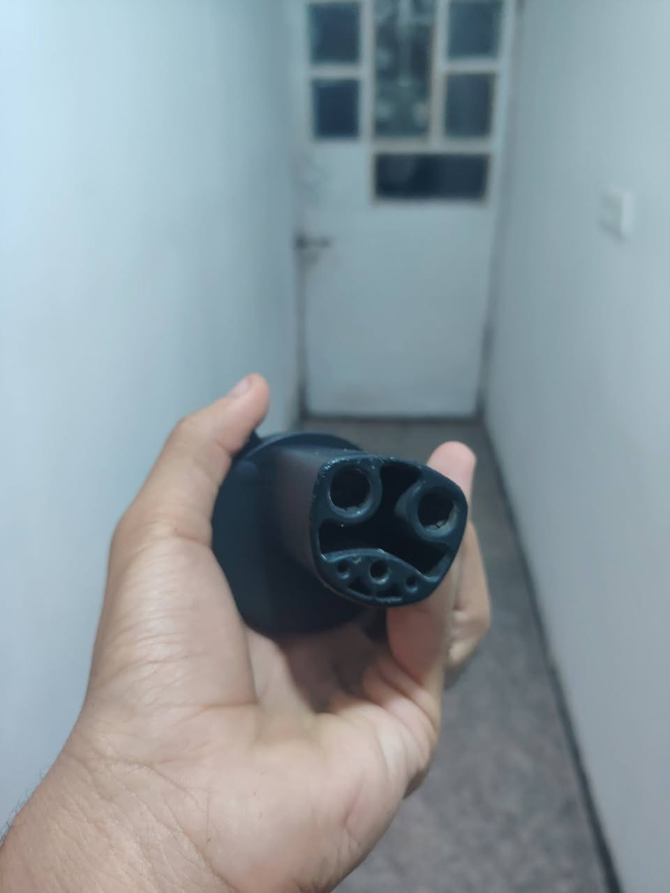 شاحن  13A جديد ممستخدم ب٥٠
ادبتر محول شحن سريع CCS1 أيضا استخدام قليل
اثنينهم السعر ب١٠٠
مكاني بغداد 
*********** واتساب
