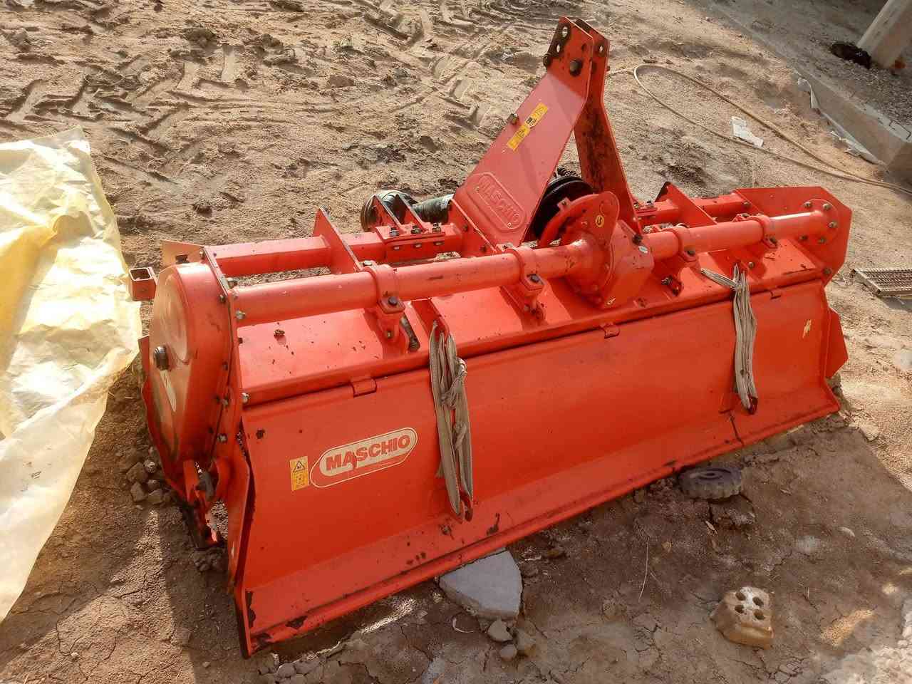 رفاس ايطالي للبيع 
رفاس ايطالي موسكال حجم كبير 2.20م  مشتغل ساعات قليله مكان بغداد اليوسفيه الشراي يتصل
***********
