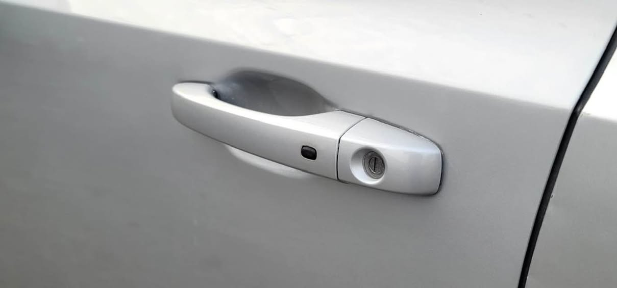 اوبما موديل 20 ماشيه 54 الف باب اصلي نفس لون مصلح واصل بصره 115 تواصل وتساب ***********
