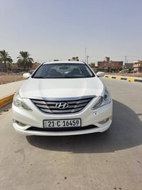 سوناتا ٢٠١٠ • محرك ٢٠٠٠ • كامرة خلفية