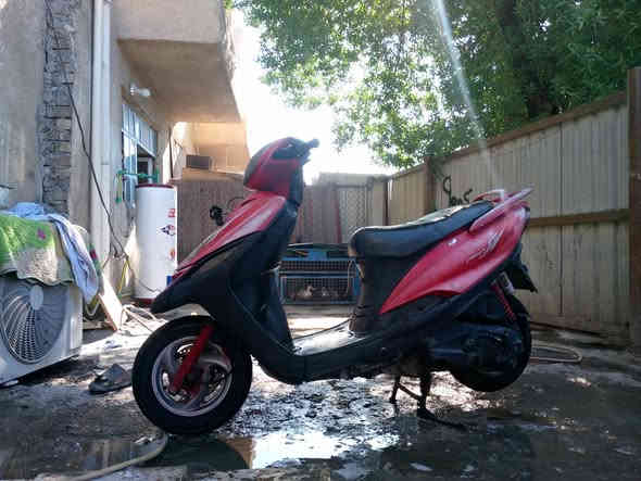 سلا م وعليكم دراجه ثعلب لبيع ياباني شغاله نص نكره سلف وهندر وكهرباءيتها كلها شغاله  كامله و محركها بلادي نطيف مامفتوحه ابد بلاديه ناعمه خير من الله وتأيراتها جدد وكابريتر بلادي وكهربائيتها كلها شغاله كامله وقفل ستيرن وقفل جنطه شغال كامله السعر300 بيه مجال لشراي مكاني بشارع فلسطين رقمي *********** متواجد وتساب ورصيد
