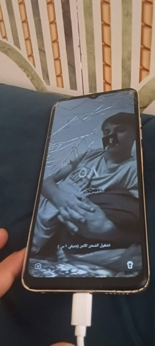 السلام عليكم جهاز للبيع شاشه بها انكسر صوت قوي بطاريته 5000 ذاكره 128 بابل قاسم حي العسكري *********** دق علي هذا الرقم 45  بي مجال 
 تعال واتساب
