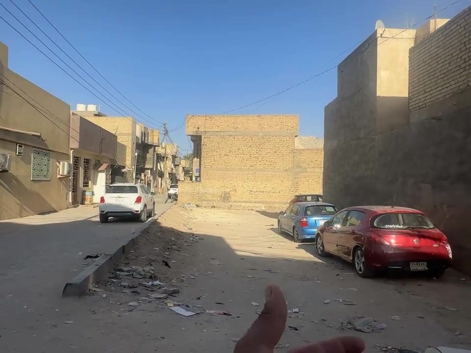 عقار مناسب  قطعة ١٠٠ متر ركن العنوان كربلاء شارع البوبيات عامود ٥٠ متوفر جميع الخدمات ***********.    ***********
