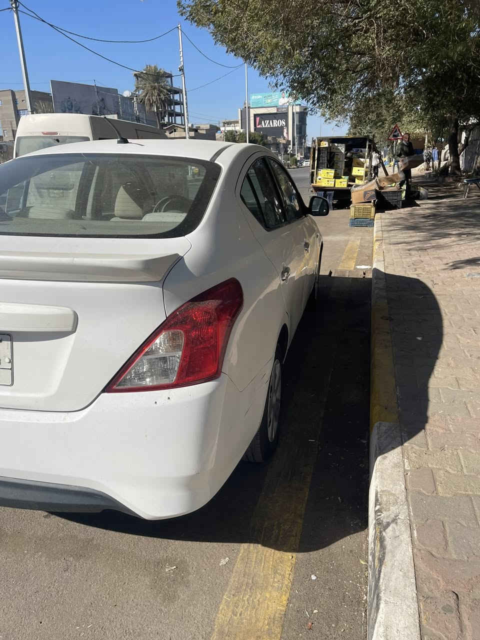 سلام عليكم سيارة نيسان صني هندي موديل 2017 وارد خليجي بيها 4 قطع صبغ بدون دواخل آثر شخوط بدون أي ضرر السيارة جاهزة من كير مكينة تبريد صدر السيارة مشروع وطني تحويل ثاني يوم السعر (89$) وبيها مجال العنوان بغداد الحرية للاستفسار الاتصال على الرقم التالي ***********
