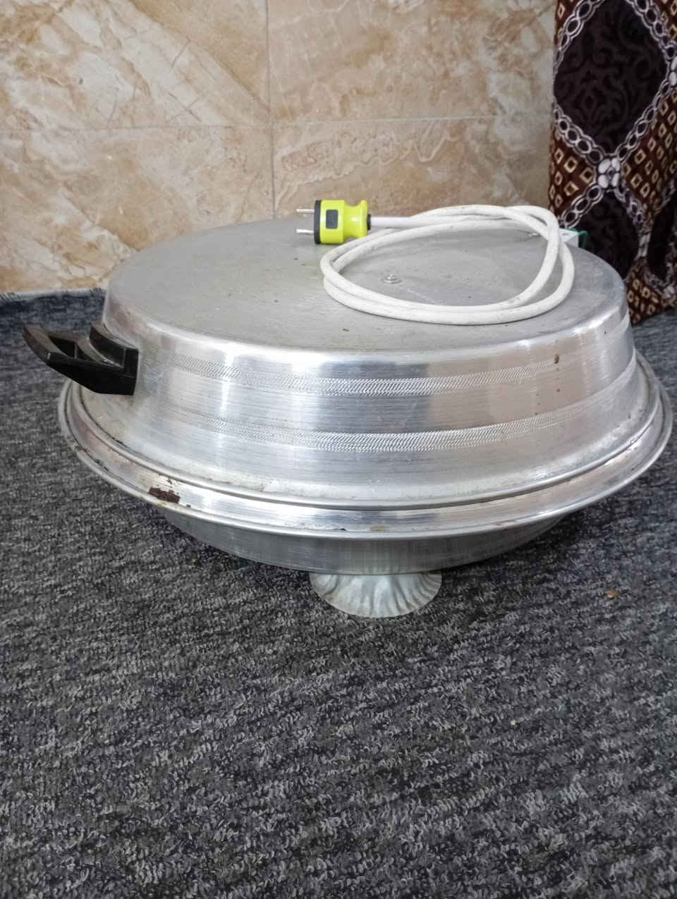 السلام عليكم
تنور كهرباء اخو الجديد شغال 
المكان كوكجلي  *********** بي واتساب. 
السعر 20
