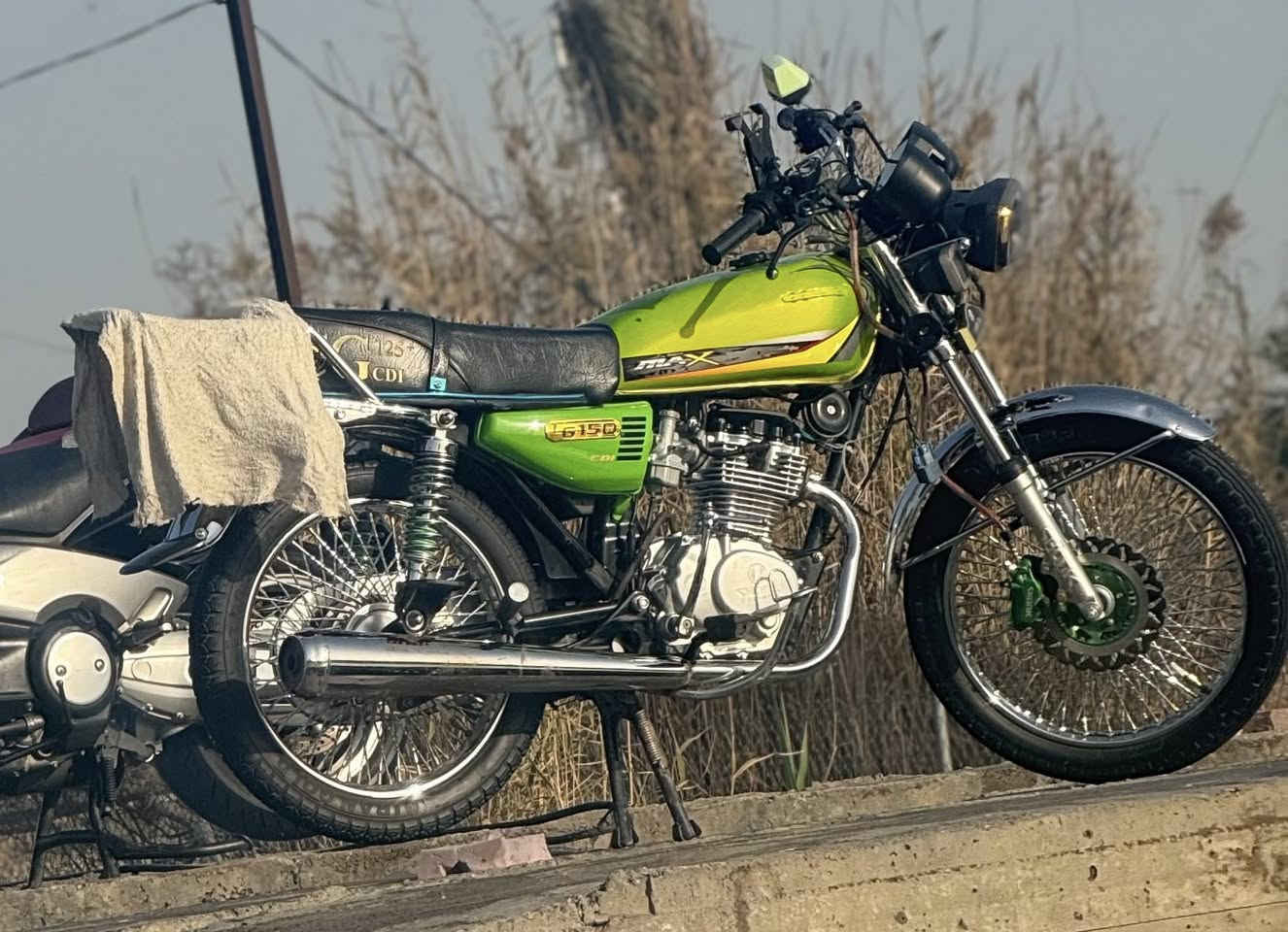 السلام عليكم 
دراجه للبيع تايگر (سونگ)موديل 2025 
المكينه مكفوله برغي ما مفتوح بيها اوراق موجوده 
السعر 675$ وبيها مجال 
عنواني الحله ناحيه النيل 
رقمي ***********
و ماسنجر موجود ايضاً
