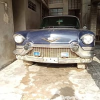 عندي سيارة كديلاك موديل1957للبيع اذا ماتعجبك لاتعلق ولا اتخابر سعرهة 8...