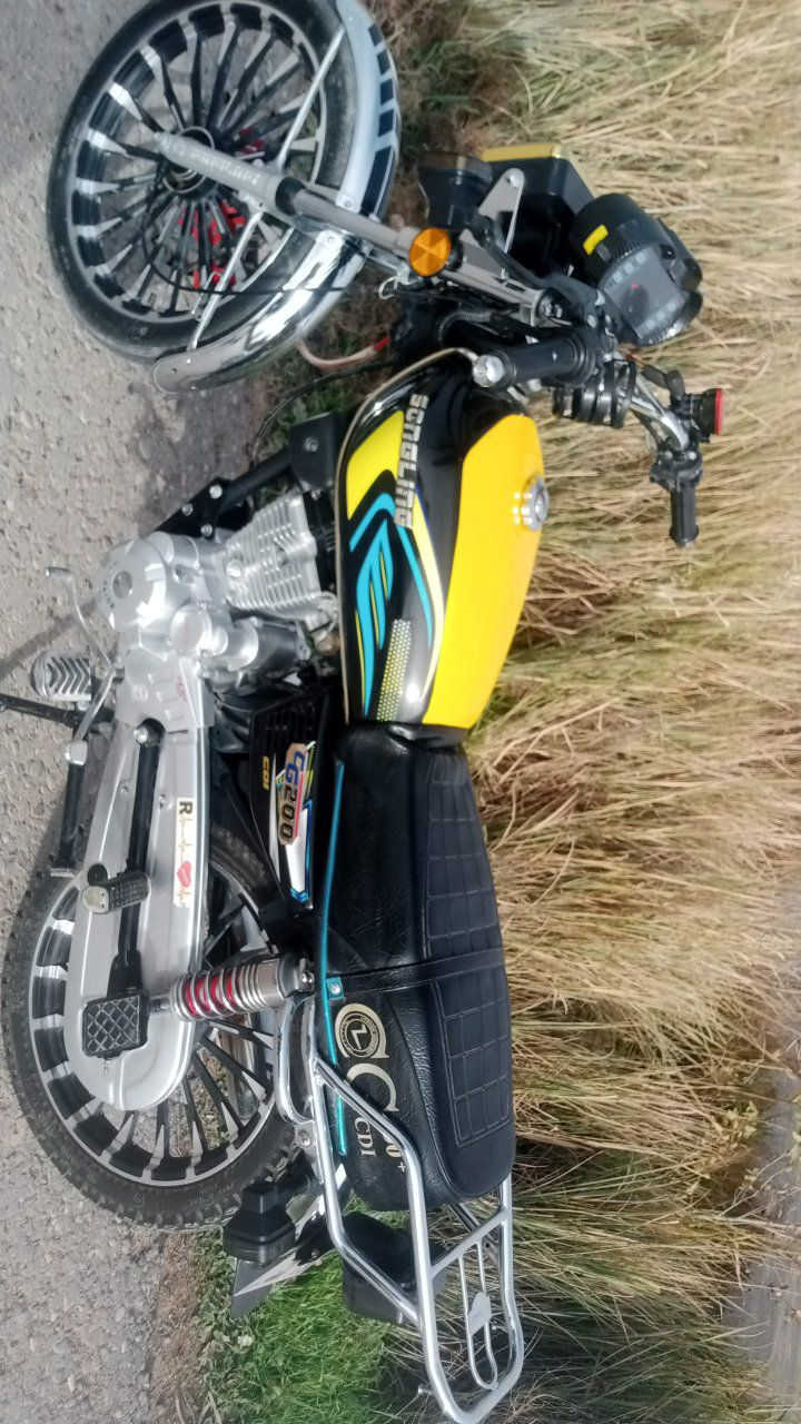 سلام عليكم درجه سيفون موديل 25 محرك 200 كله شغال برغي واحد مامفتوح بيهة بعدهة مال شركه مكاني ديالى ناحيت كنعان  السعر 800وبيه مجال لاتصال ‏‪***********‬‏
