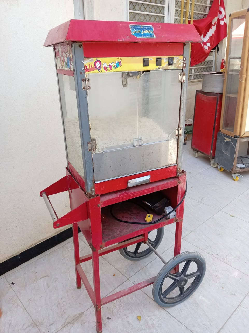 مكاين حب او شامية او عارضة كرزات او ميز خشب للبيع الشرايع يتصل على الرقم *********** اكو واتساب
