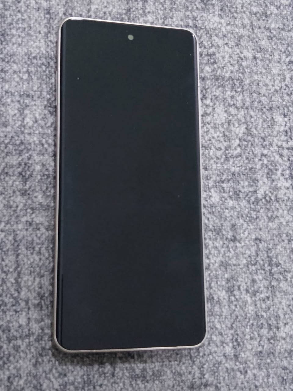 السلام عليكم 
موبايل s25 Ultra تقليد امزون 
درجه اولى 
ذاكرة 256
رام 8
موبايل كلش حلو ومرتب  
عيبه السيم كارت توقف أثناء التحديث 
بوبجي شغاله 40فريم  
 يرهم مراوس بتليفون حسب القناعه
مكاني بعقوبة التحرير


**إذا كنت صاحب هذا الإعلان وتريد حذفه لأي سبب، رجاءا أرسل رسالة إلى الدعم الفني**