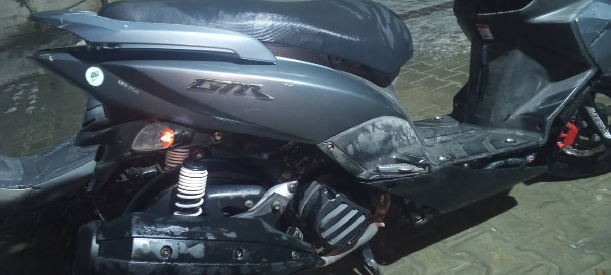 السلام عليكم جي تي ار للبيع كفاله عامه دراجه خير من الله برقي مامفتوح بيه شلعه ومعدل الدراجه احلى من الصوره نقصها بس التريشه السعر 950 المكان بغداد


**إذا كنت صاحب هذا الإعلان وتريد حذفه لأي سبب، رجاءا أرسل رسالة إلى الدعم الفني**