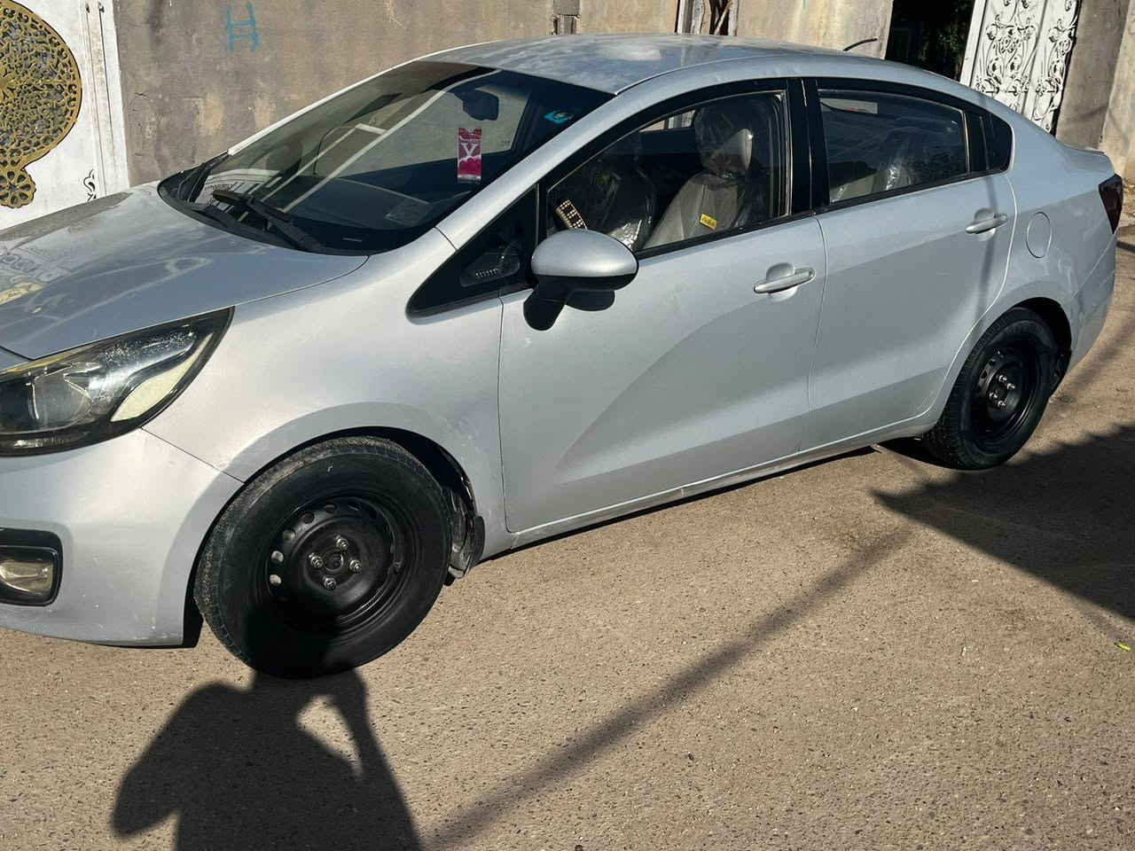 السلام عليكم ريو 2013خليجي بيها قطعتين رش بدون داخل 
محرك بي خيط تبخير رقم قادسية الجديد سياره جديده معنه الكلمه تخم تاير جديد تبريد جديد مابيها اي نقص مكانها بابل الاسكندريه سعرها 75بيها مجال بسيط رقمي ***********
