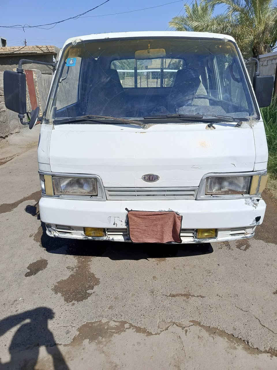كيه بنكو موديل 94 قماره وربع رقم انبار نكليزي محرك وكير  واكسل مكفولات صدر امامي جديد  البارحه شدينا داخلهه كلش نضيف السعر ٣٨وبيهه مجال بسيط العنوان بغداد الطارميه الرقم ***********/***********
