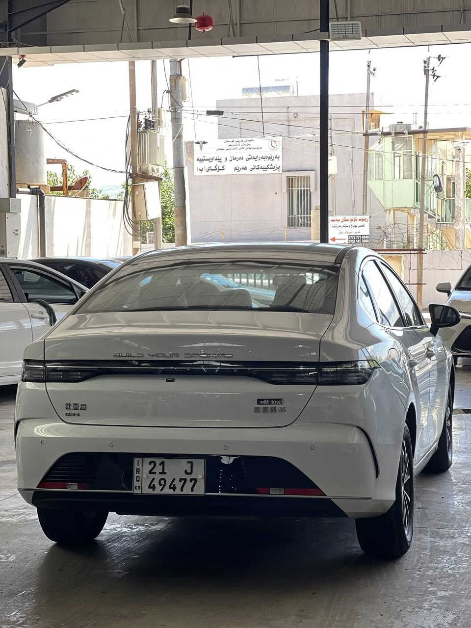BYD destroyer 2025
دیسترۆیەر ٢٠٢٥
٥٠٠٠ پێنج هەزار کیلو متر ڕۆیشتوە
سەیارەکە بێ بۆیاخە بێ ساردە 
لە سلێمانیم
***********
