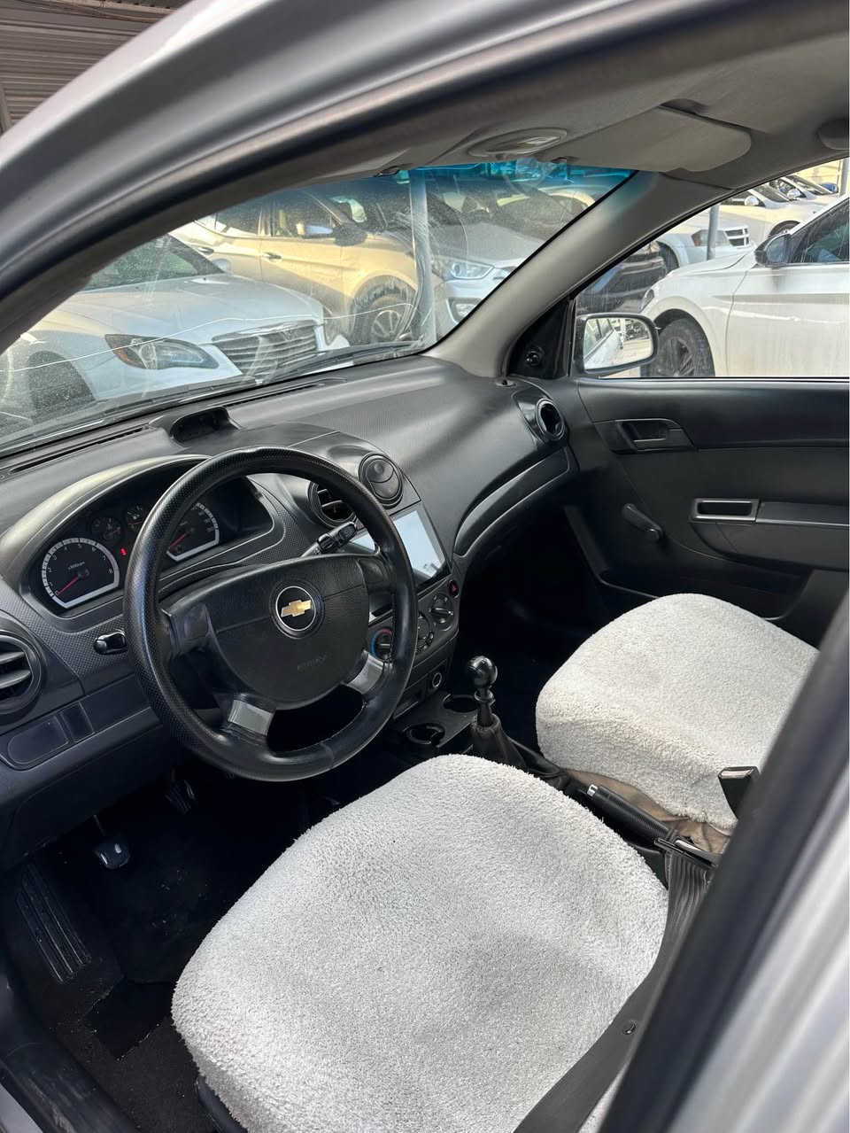 افيو موديل 2010
كير عادي سعر 49 ورقة قفل
غرامات 800$ ينزل من سعر 
صبغ 4 قطع بخ 
اللاتصال *********** دهوك, العراق
