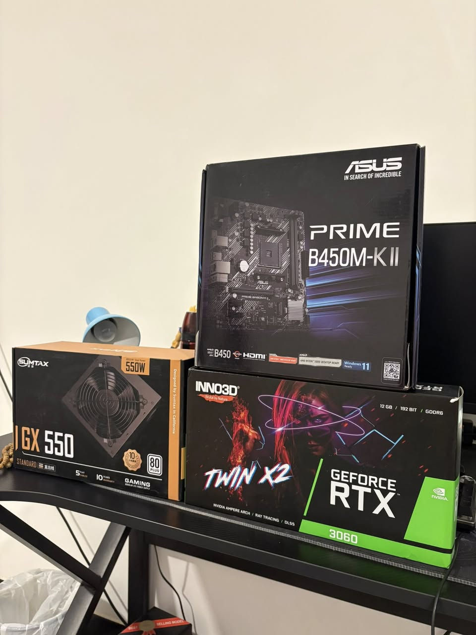 تجميعه كامله للبيع
And ryzen 5 5500 stock cooler
Ram 16
Card: GeForce rtx 360 (12gb). Gddr6
Motherboard: ASus prime b450 kll
Hard :1tb m.2
Power: sumtax 550w
Case 6x van
mag 256t 25 حجم msi شاشه
Radio ips 180hz 1ms gaming monitor
fenifox rgb كيبورد ميكانيك وماوس
هديه ميز كيمنك. مغطى كاربون فايبر. ويوبي إس
Xrocker. Rgb .كرسي كيمنك
البيع كامل بسعر 1600 مليون وستميه ألف.
مكانها بغداد ***********
