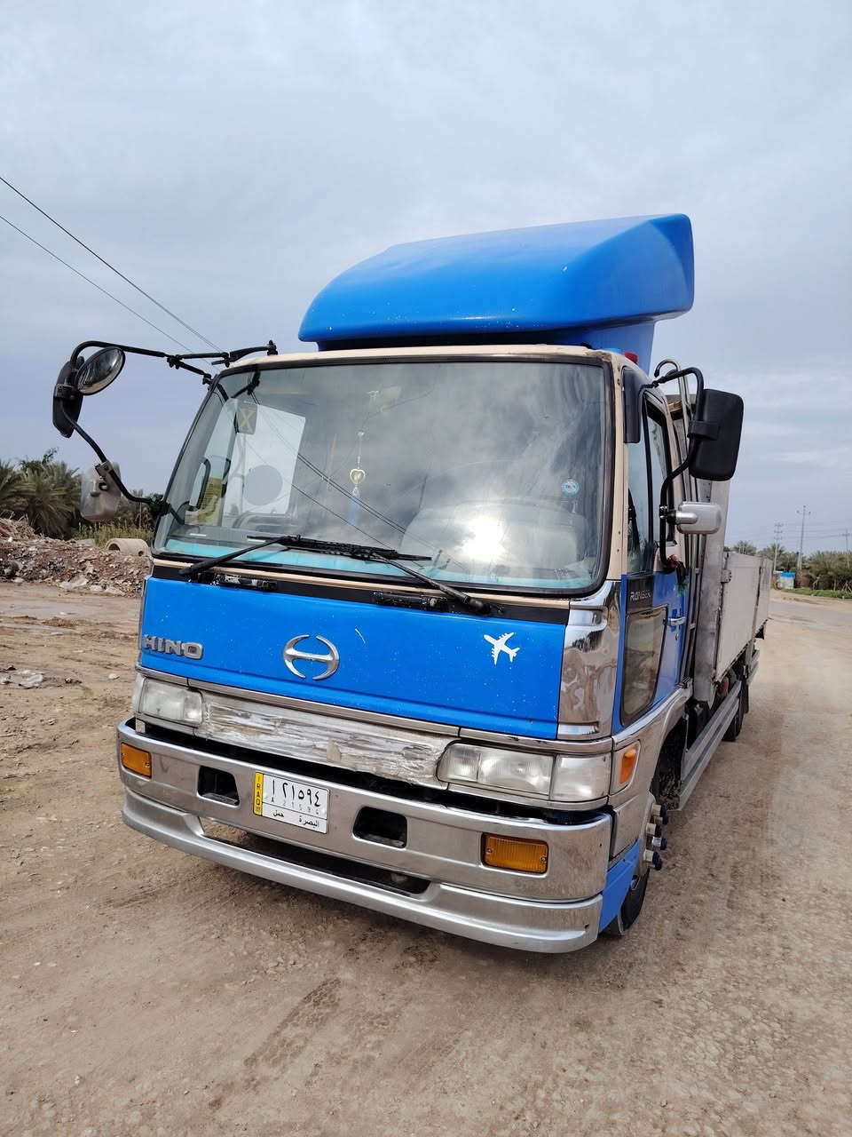 سلام عليكم سياره انكرسته وربع 80  خطين
***********
***********
