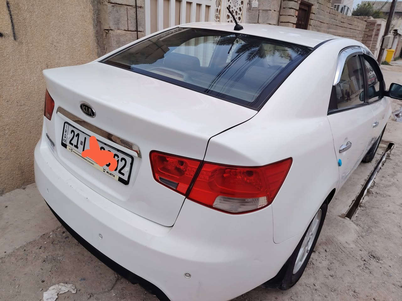 السلام عليكم ورحمة الله
سيراتو ٢٠١٢ خليجي للبيع  باسمي
تبريد. تدفئة شغال جديد
تخم تاير جديد
السعر ٩٢
مكان السياره سامراء
هاتف ***********
