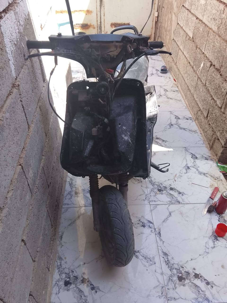 الدراجه تمشي وشلعتها فول
دراجه عوزهاا بس تجفيت تمشي بس دخانها قوي 

سعر 100 قفل قفل 

مكاني نجف كوفه حي ميسان  

واتساب ومتواجد فيس 

***********
