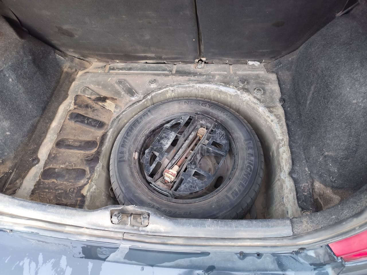 307 موديل 2006 رقم بغداد جديد لسنة2030 تبريد شاشة تخم تاير ارضية جلد ضرر بس باب الصندوق بدون دواخل ولا حوض وكلشي واضح بالصور سعر 52 مكان السيارة كركوك شرط التحويل المالك بغداد ،،،،الخاص مفتوح


**إذا كنت صاحب هذا الإعلان وتريد حذفه لأي سبب، رجاءا أرسل رسالة إلى الدعم الفني**