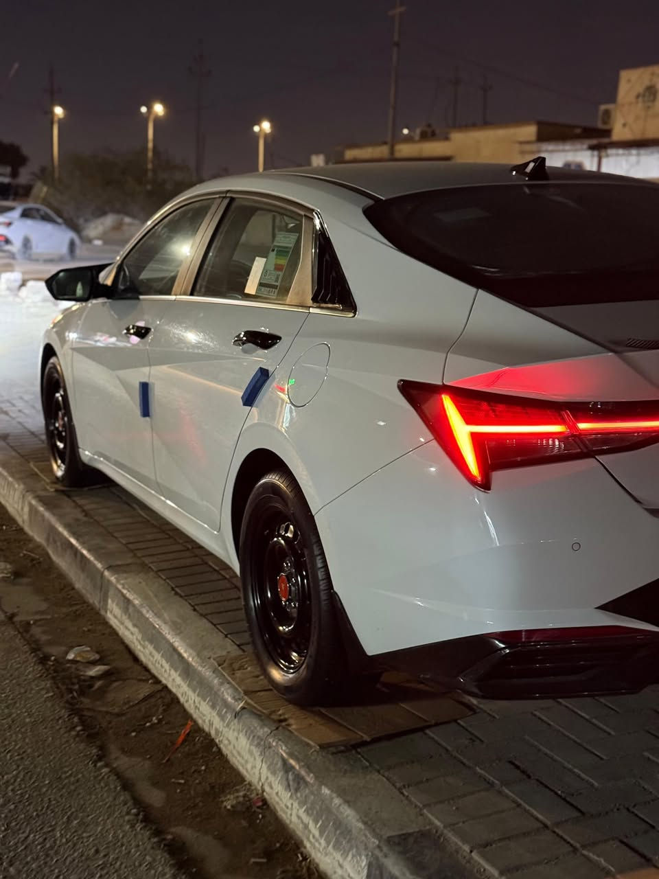 سلام عليكم
النتره هونداي للبيع 
مديل 2023
السياره ماشيه زيرو 30 الف 
بيهه 3قطع بارد 
غير هذني كفاله 
من كير +تبريد+ومكينه
لسياره دكشن عالي
فول الفول ما عده الرادار المامي 
اي ستفسار بعد انه خادمكم 
تصال او واتساب ***********
