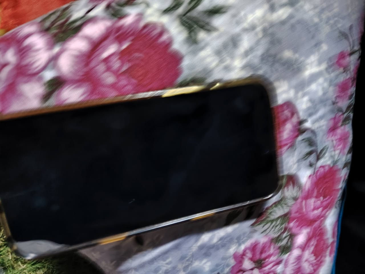 جهاز للبيع 16برو ماكس بطاريه 95 نضيف ب 850   استفسار اتصل عل هاذه الرقم ***********
