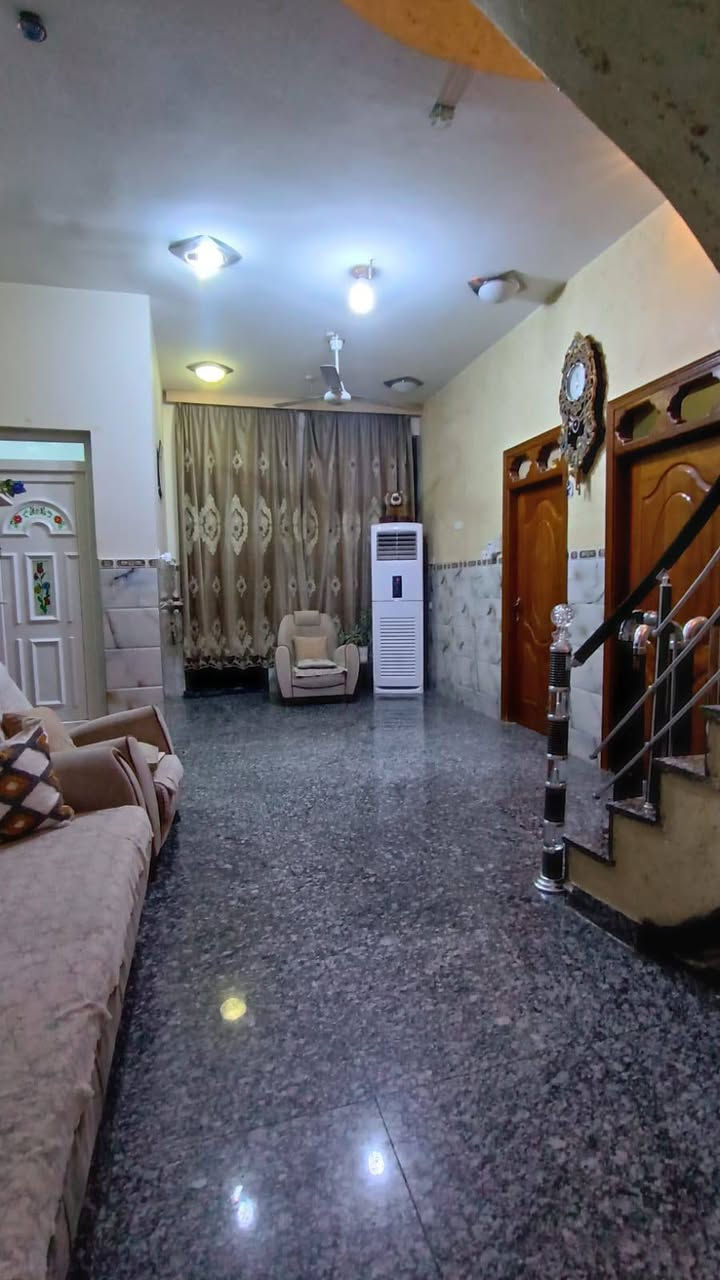 السلام عليكم ورحمه وبركاته
دار للبيع طابو زراعي سند 25 

غرفتين نوم المساحه 235 متر 

الموقع البكرلي مقابل مجمع الفيروز 

السعر 115 قابل للتفاوض 

اليرغب بالشراء مراجعة مكتب ارض الاحلام البكرلي بعد الملعب أو الاتصال على الرقم *********** أبو حسين المعموري
