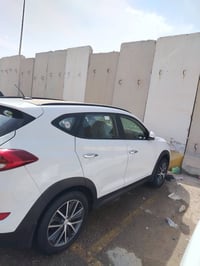 سياره توسان ٢٠١٧ خليجي بانوراما ماشيه١٥٠ الف مابيه صبغ عادا ملاحضات با...