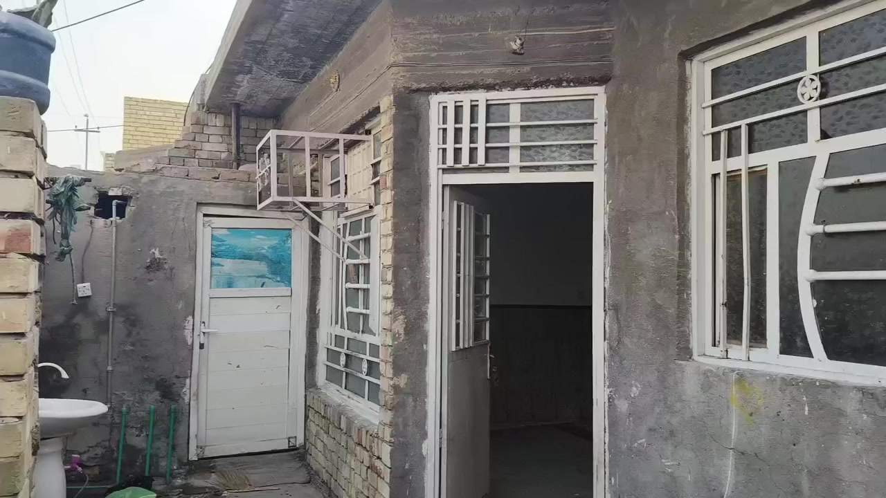 سلام عليكم بيت البيع في شعب خلف اسده مساحه 115 لواجهيه 8 ونص لبيت بناء 2019 واي ستفسار هاذ رقم ***********
