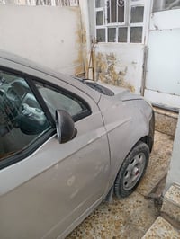 للبيع سبارك محرك كير نظيف ما بي شي السياره رقم مسطره  يبيعها الشرعي يع...