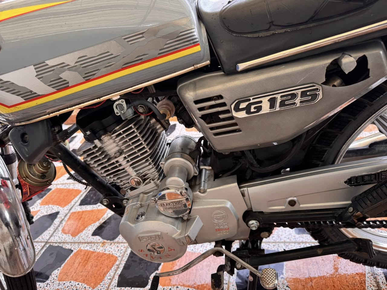 السلام عليكم للبيع دراجه نضيفه وجاهزه بدون نقص موديل 2019 منفيس اصلي السعر 400 الف


**إذا كنت صاحب هذا الإعلان وتريد حذفه لأي سبب، رجاءا أرسل رسالة إلى الدعم الفني**