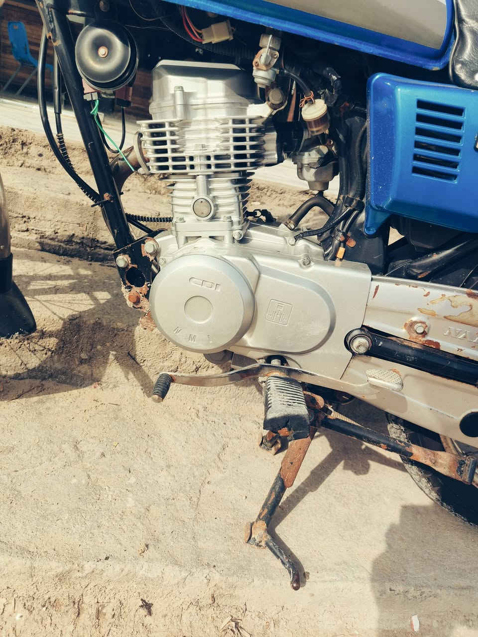 سلام عليكم شباب دراجه رقم وسنويه مديل 2022 البيع ما متعوبه حلوه. نامه شلامجه. لمكينه ما مفتوح. بكاني البصره كرمت علي. سعره بواحد 800.وبيه مجال قليل. ✨ هاذه رقم ***********✨ بي واساب ✨. ✨
